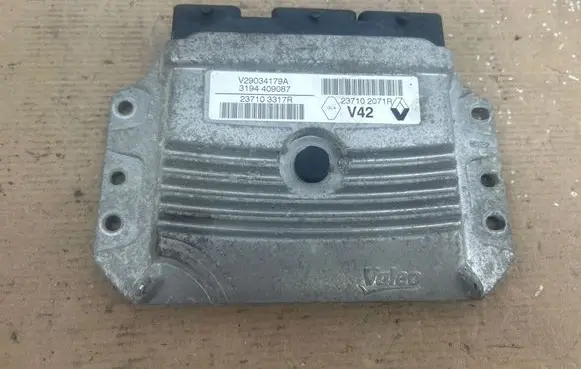Renault Clio IV Engine control unit/module 237102071R V29034179A 237103317R