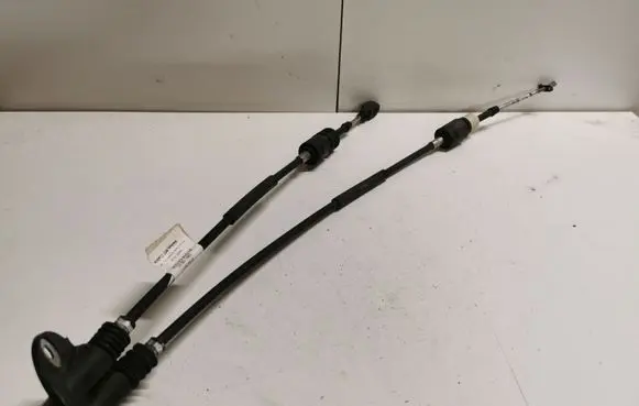 Volvo S60 Gear shift cable linkage 30783386