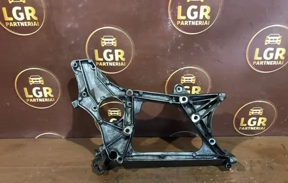 Mercedes-Benz C W204 Generator/alternator bracket A6512011109