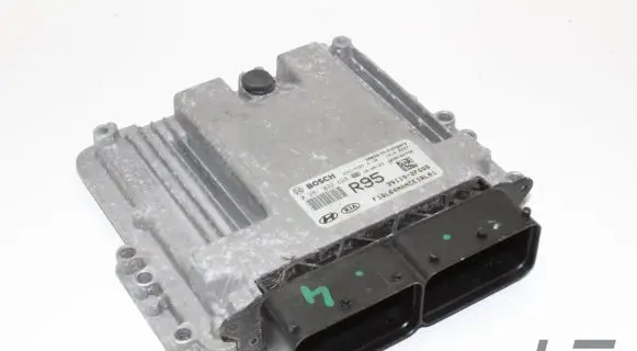 KIA Sportage Engine control unit/module 0281032628 391192FGG5
