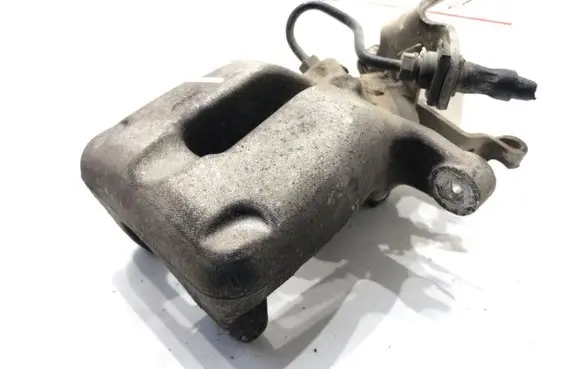 Volkswagen Jetta V Rear brake caliper