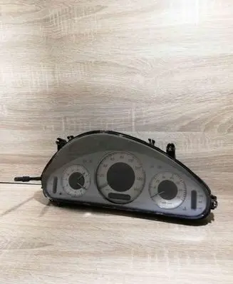 Mercedes-Benz E W211 Speedometer (instrument cluster) 110080283 A2115402847 88311681