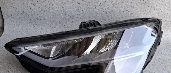 Audi A3 8Y Headlight/headlamp 8Y0941011 90193975