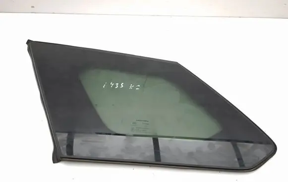 Opel Grandland X Rear side window