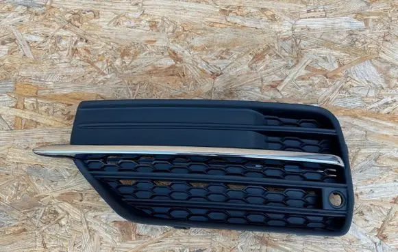 Volvo XC90 Front bumper lower grill 31383441
