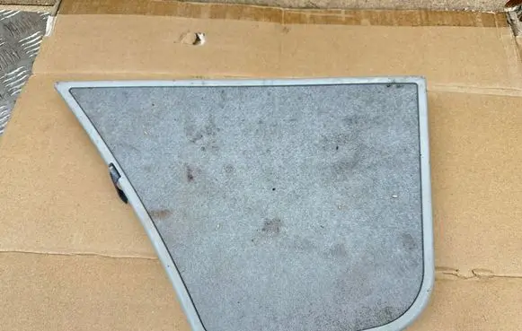 Toyota Prius (XW30) Centre console side trim rear 5841847030