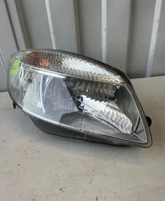 Skoda Fabia Mk2 (5J) Headlight/headlamp 24783200