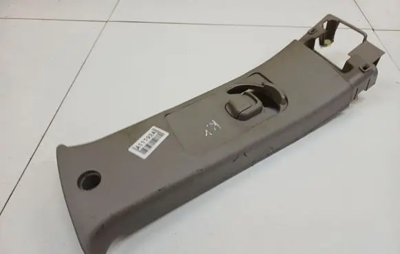 Mitsubishi Grandis (B) pillar trim (top) MN134537YA