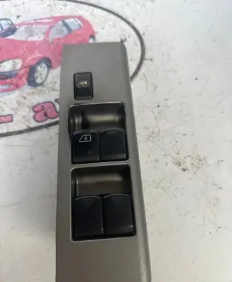 Nissan Pathfinder R51 Front door window switch trim 80961EB370
