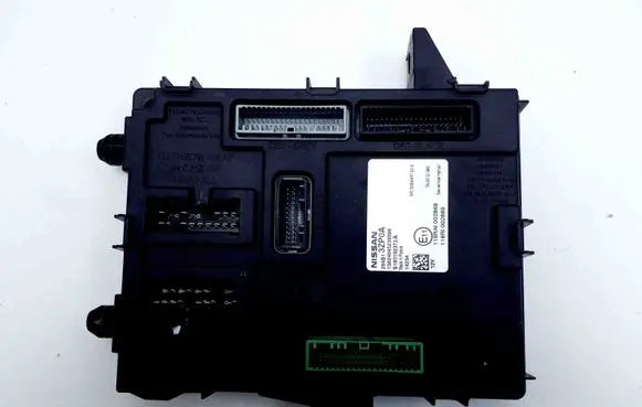 Nissan Pulsar Central body control module S180192372A 284B13ZP0A