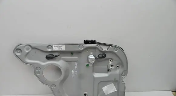 Volkswagen Touran I Front door electric window regulator 1T0839729Q