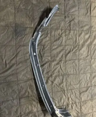 Mercedes-Benz E W211 Other trunk/boot trim element A2116930333