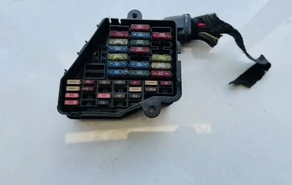 Volkswagen Golf IV Fuse box set 1j0970096 1j0970111a