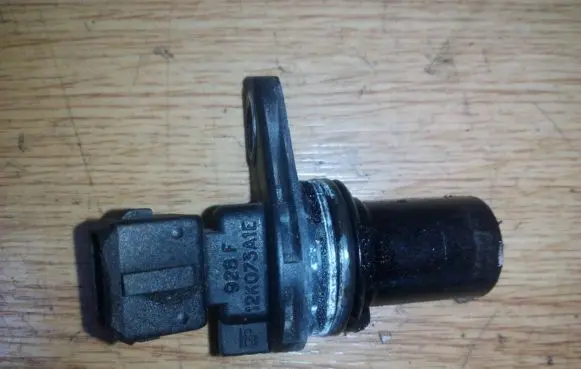 Ford Mondeo MK I Camshaft position sensor 928f12k073a1e