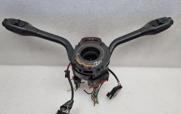 Volkswagen Golf III Indicator stalk 1H653503AB