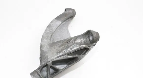 Audi A6 S6 C7 4G Engine mounting bracket 4G0199307Q