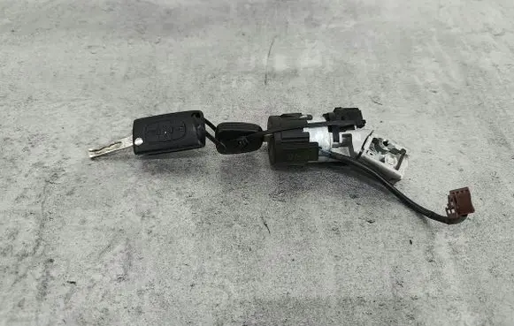 Citroen C4 I Ignition lock 36410600