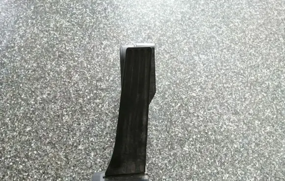 BMW 1 E81 E87 Accelerator throttle pedal 6786588
