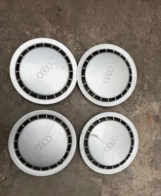Audi 80 90 B3 R14 wheel hub/cap/trim 