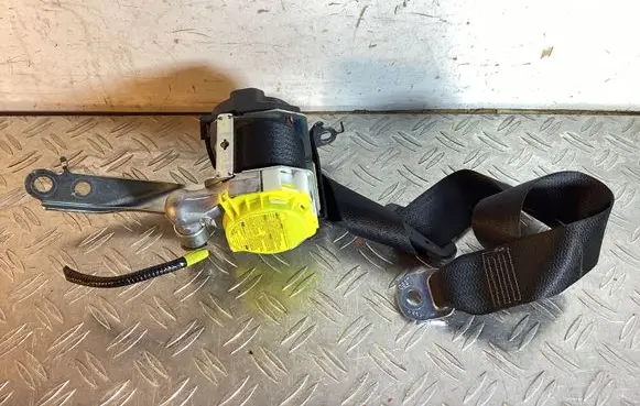 Lexus RX 450H Rear seatbelt 7X1780P