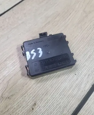 Mercedes-Benz E W211 Rain sensor A2118202285 73628102 5DC00842402