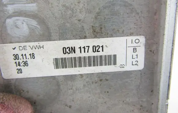 Volkswagen Caddy Oil filter mounting bracket 03N117021