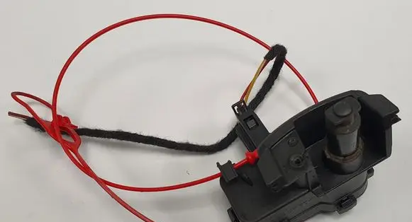 Porsche Cayenne (92A) Fuel tank cap lock 8K0862153E