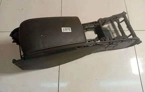 Peugeot 508 Armrest 9686452980