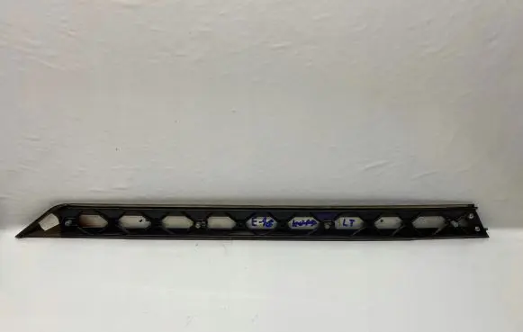 BMW 3 E46 Trim molding 8200753