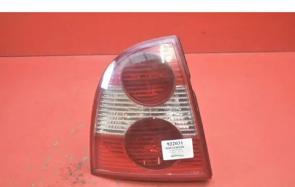 Volkswagen PASSAT B5 Rear/tail lights 0000