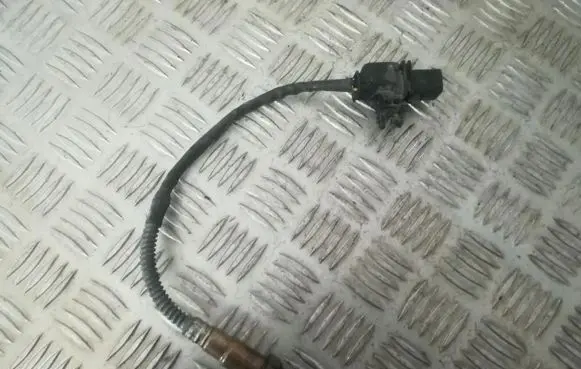Volvo XC70 Lambda probe sensor 0258017107 30751138
