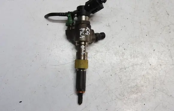 Fuel injector