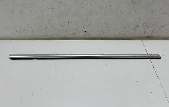 Mercedes-Benz EQE v295 Front door glass trim molding A2957202930