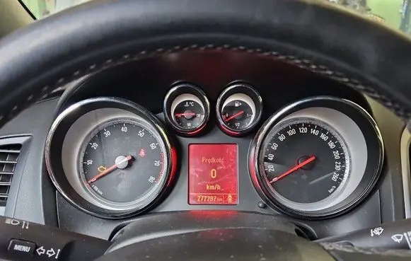 Opel Astra J Speedometer (instrument cluster) 13460583 IMPRK1476744