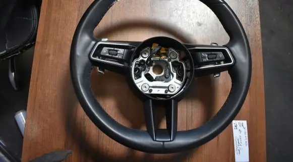 Porsche Macan (95B) Steering wheel F142