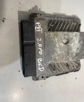 Volkswagen PASSAT B6 Engine control unit/module 03G906018
