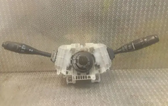 Mitsubishi Pajero Wiper speed switch 8600A060