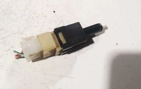 Suzuki Ignis Brake pedal sensor switch