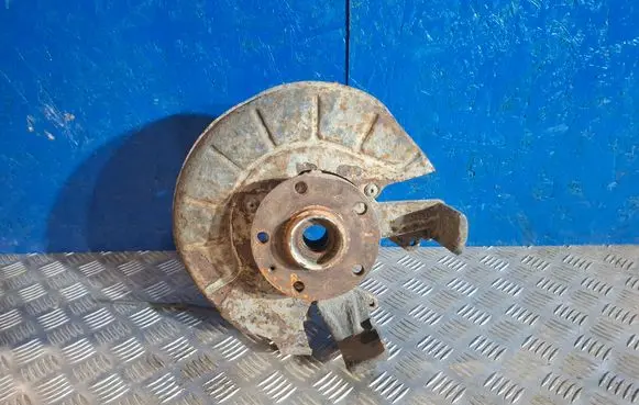 Volkswagen Golf IV Front wheel hub spindle knuckle