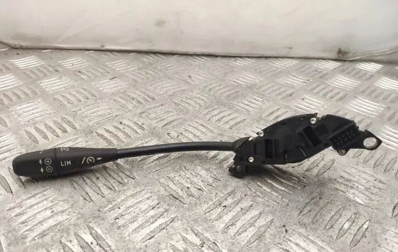 Mercedes-Benz C W203 Cruise control switch 
