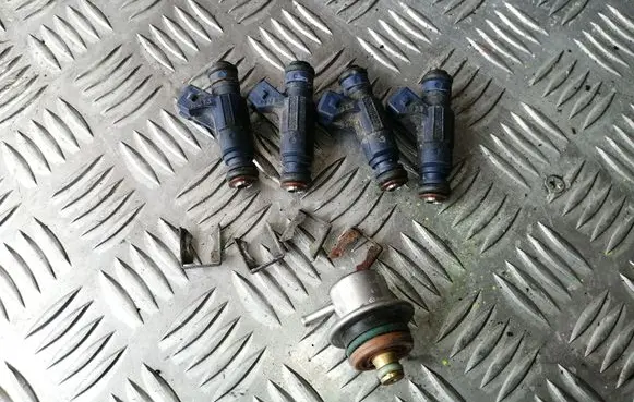 Audi A4 S4 B6 8E 8H Fuel injectors set 06B133551M 0280156065 0280160575