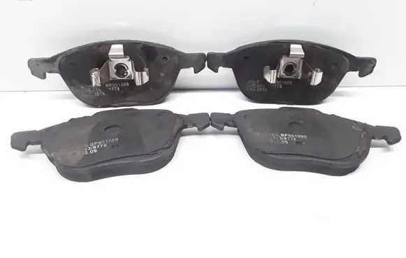Volvo C30 Brake pads (front) 