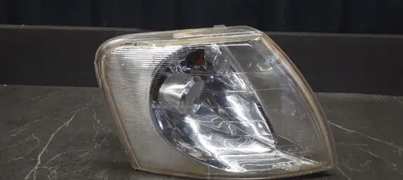 Volkswagen PASSAT B5 Front indicator light
