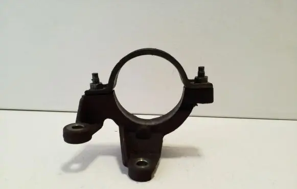 Volvo V40 Cross country Driveshaft support bearing bracket AV613K305CA
