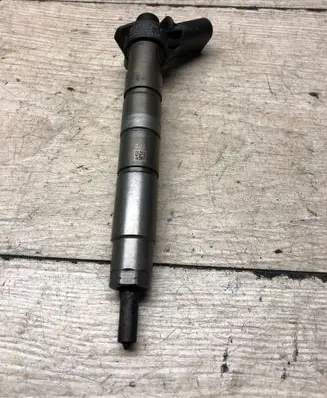 Mercedes-Benz E W213 Fuel injector A6540700187