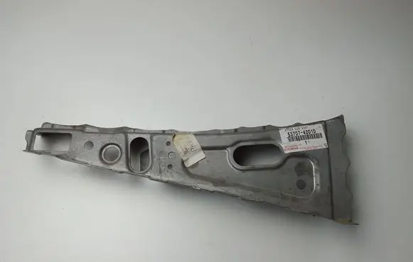 Toyota RAV 4 (XA40) Fender mounting bracket 5370742010