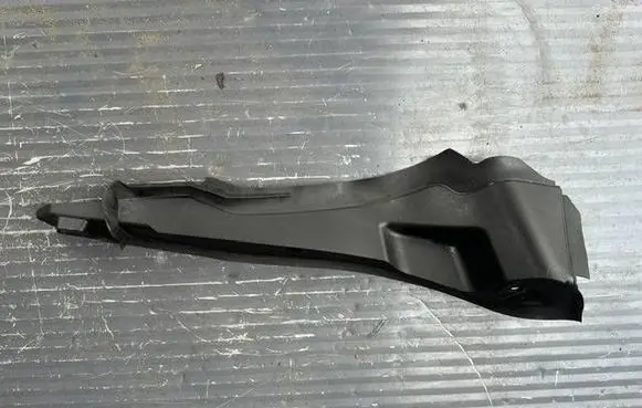 BMW 2 Active Tourer U06 Fender trim (molding) 8737153