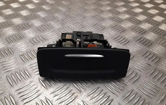Mercedes-Benz S W222 Ashtray (front) A2228200309