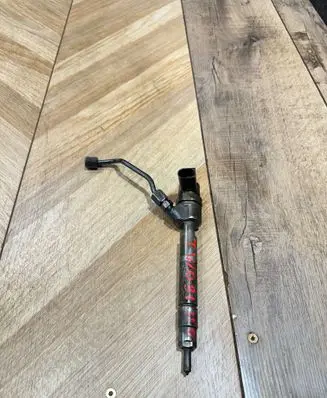 Mercedes-Benz E W211 Fuel injector 
