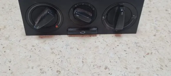 Volkswagen PASSAT B5 Climate control unit 1J0819045E